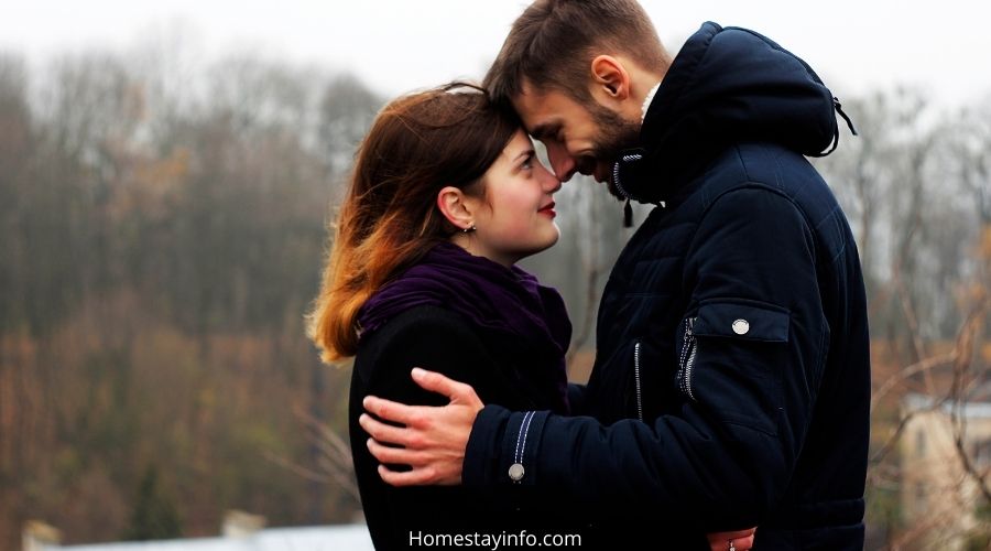 How to Choose Best Homestays for a Couple's Vacation