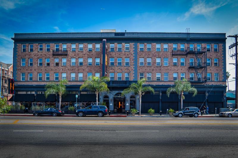 Best Places to Stay in Los Angeles (CA)